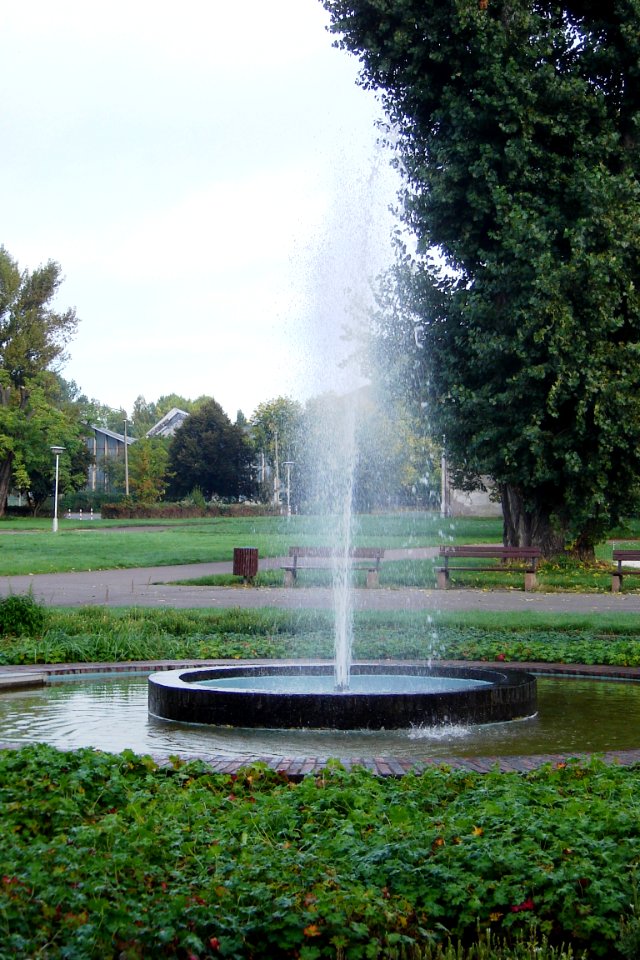 Magdeburg Heineplatz Brunnen