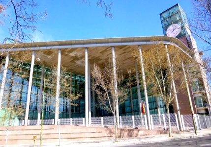 Madrid - Puente de Vallecas - Asamblea de Madrid 6