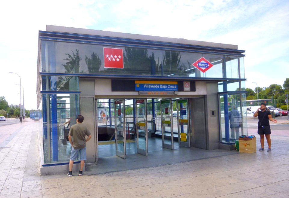 Madrid - Villaverde, Estación de Villaverde Bajo-Cruce