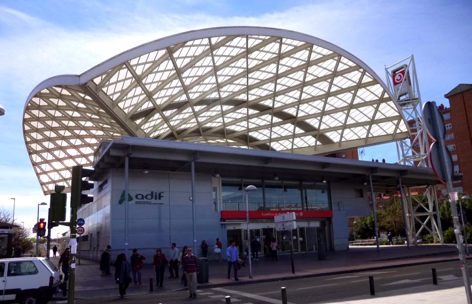 Madrid - Puente de Vallecas - Estación de Asamblea de Madrid-Entrevías 2