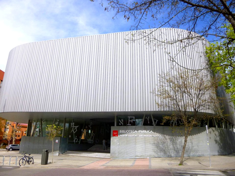 Madrid - Villa de Vallecas - Biblioteca Pública Villa de Vallecas Luis Martín-Santos 1