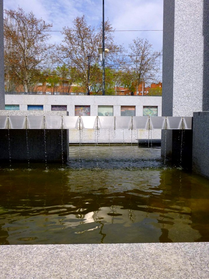 Madrid - Puente de Vallecas - Estación de El Pozo, Monumento a las Víctimas del 11-M (2)