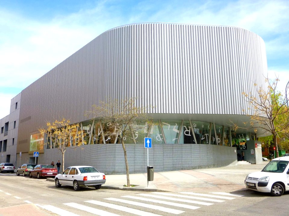 Madrid - Villa de Vallecas - Biblioteca Pública Villa de Vallecas Luis Martín-Santos 5