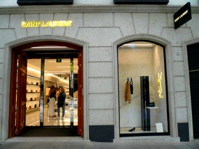 Madrid - Yves Saunt Laurent (Serrano 70) photo