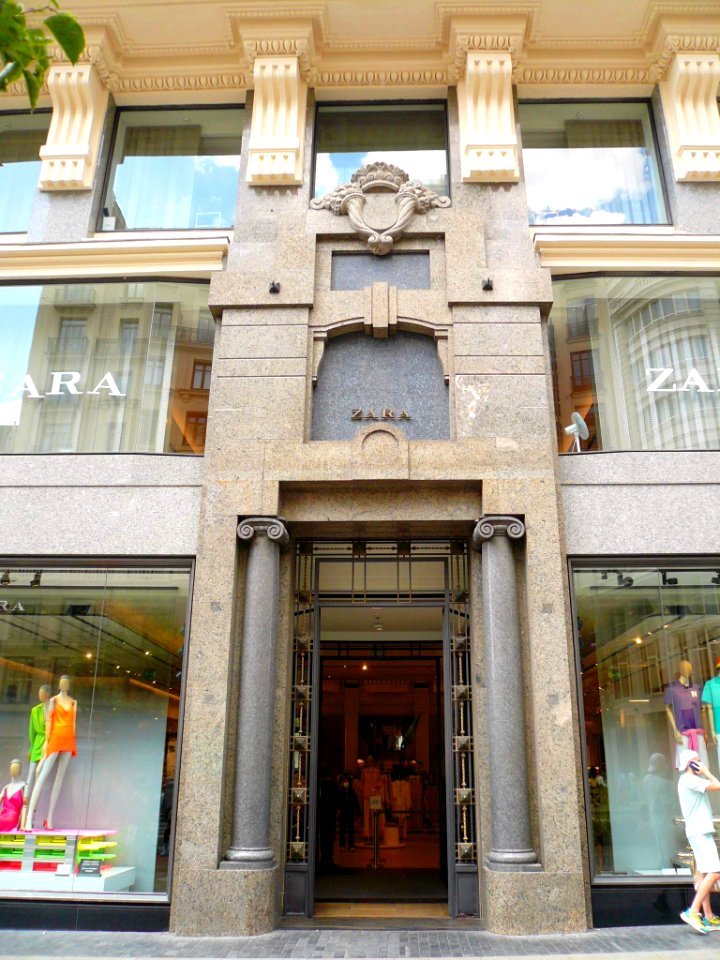 Madrid - Zara de Gran Vía 34 (1) 02