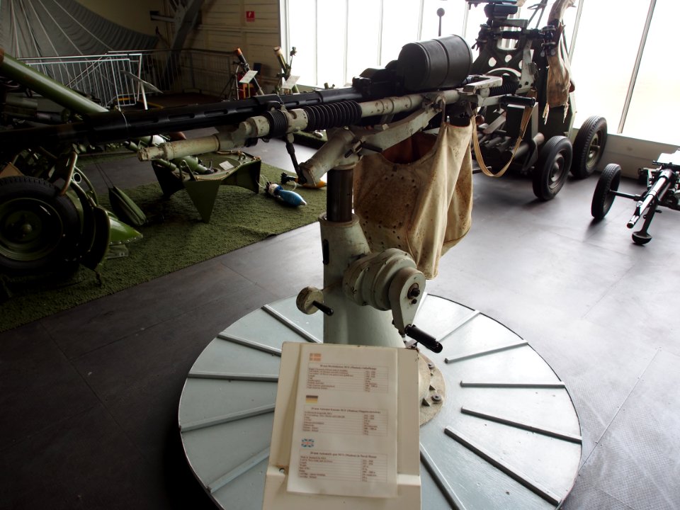 Madsen M31 20mm automatic gun AA on naval mount in Aalborg Forsvars- og Garnisonsmuseum, pic1