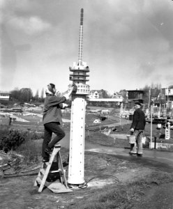 Madurodam bereidt zich voor op de opening 7 april aanstaande televisietoren van , Bestanddeelnr 911-1450