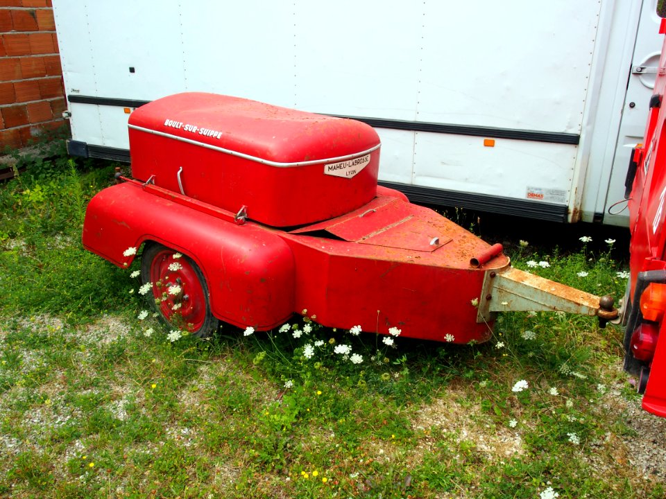 Maheu-Labrosse Lyon fire trailer pic1