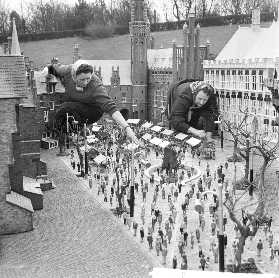 Madurodam bereidt zich voor, voor touristenstroom, report diverse werkzaamheden, Bestanddeelnr 916-2139