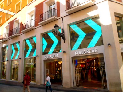 Madrid - Pull&Bear (Preciados 9)