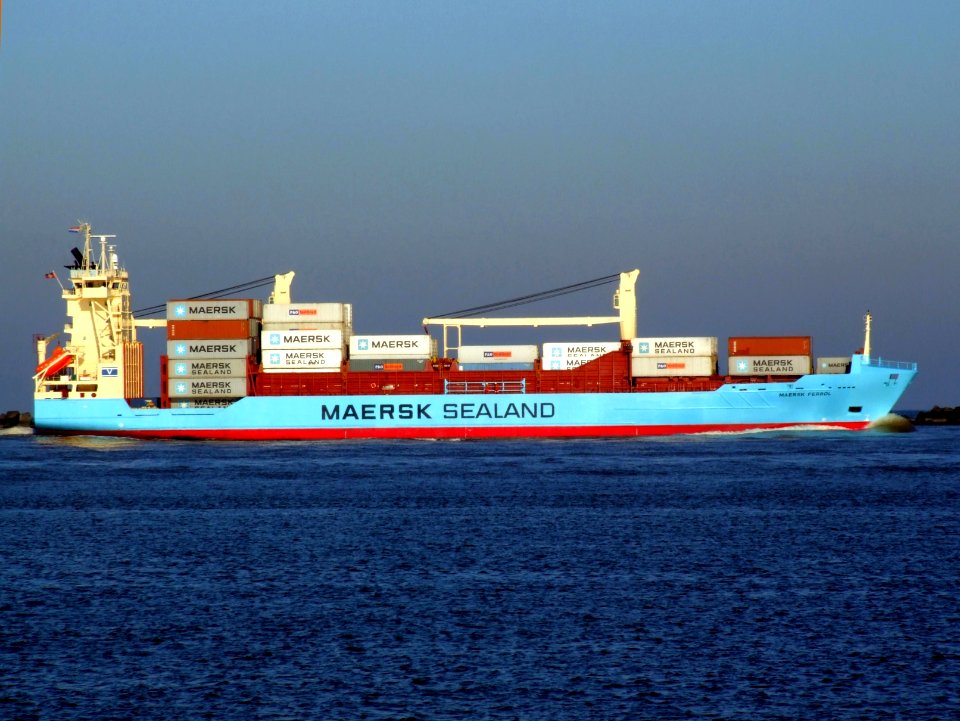 Maersk Ferrol IMO 9297618 p2 approaching Port of Rotterdam 15-Dec-2007