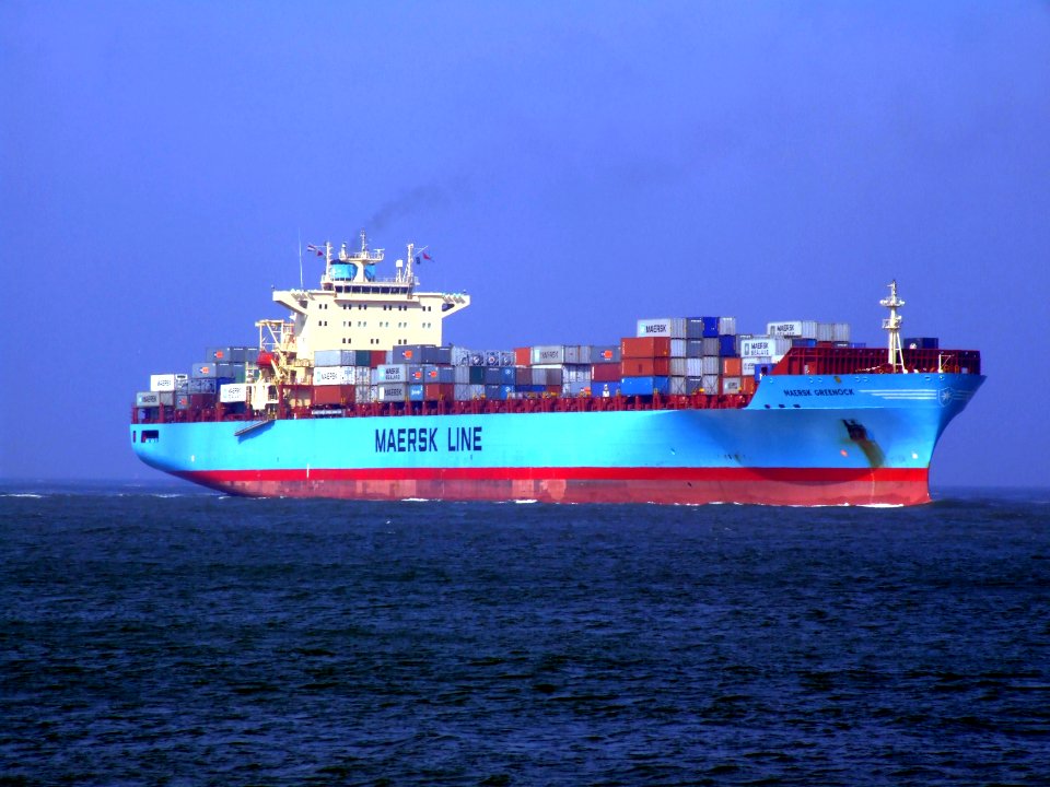 Maersk Greenock p2 approaching Port of Rotterdam, Holland 08-Apr-2007