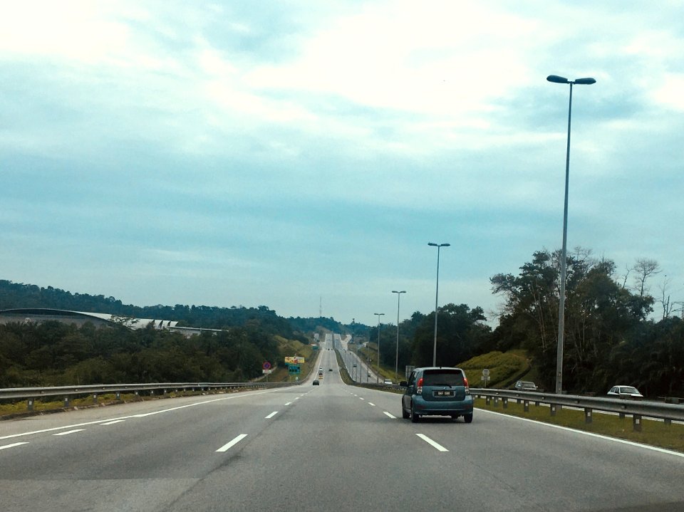 Maju Expressway 15