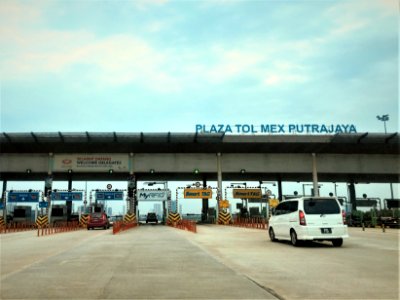 Maju Expressway 20