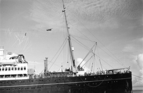 Makassar Op zaterdag 13 dec. arriveerden per S.S. Volendam de KL. troepen te Ma, Bestanddeelnr 467-5-3