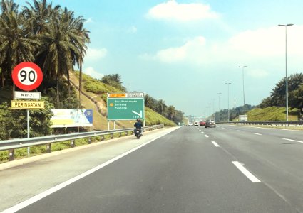 Maju Expressway 3