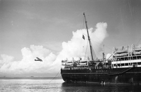 Makassar Op zaterdag 13 dec. arriveerden per S.S. Volendam de KL. troepen te Ma, Bestanddeelnr 467-5-2