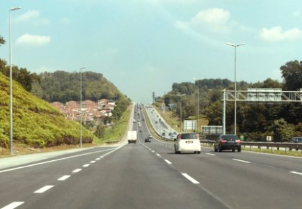 Maju Expressway 2