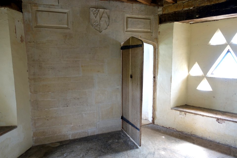 Main room - Rushton Triangular Lodge - Northamptonshire, England - DSC09407