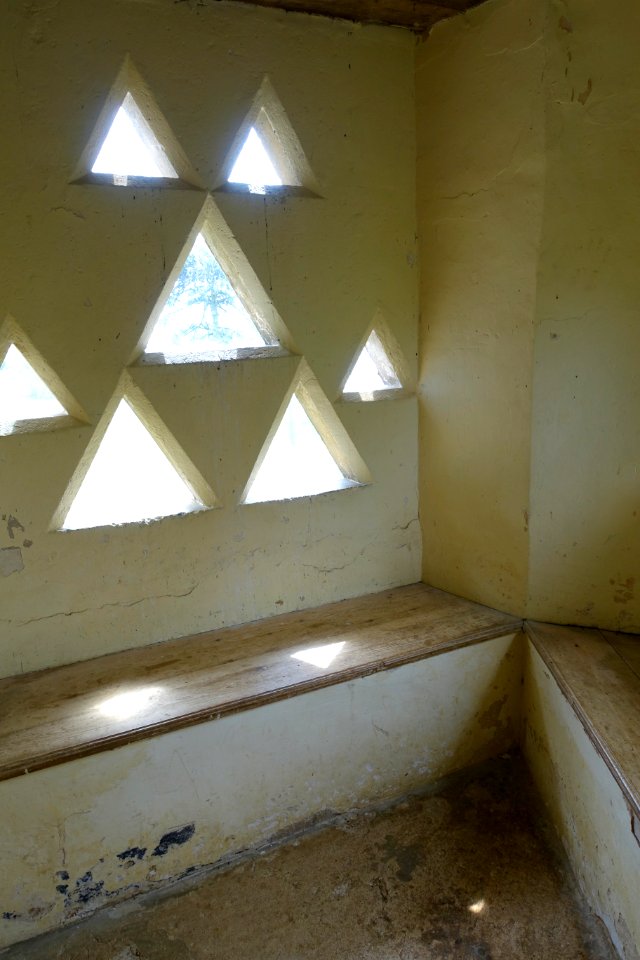 Main room - Rushton Triangular Lodge - Northamptonshire, England - DSC09405