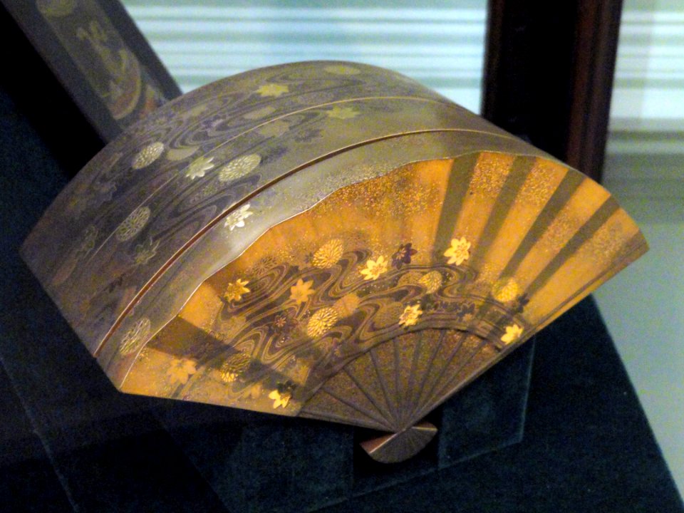 Maki-e - George Walter Vincent Smith Art Museum - DSC03762