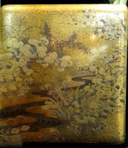 Maki-e - George Walter Vincent Smith Art Museum - DSC03782