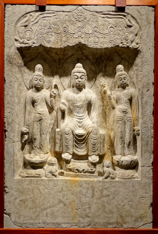 Maitreya triad in a niche, Baoqingsi temple, Xi'an, Shaanxi province, China, Tang dynasty, dated 703 AD, limestone DSC08695