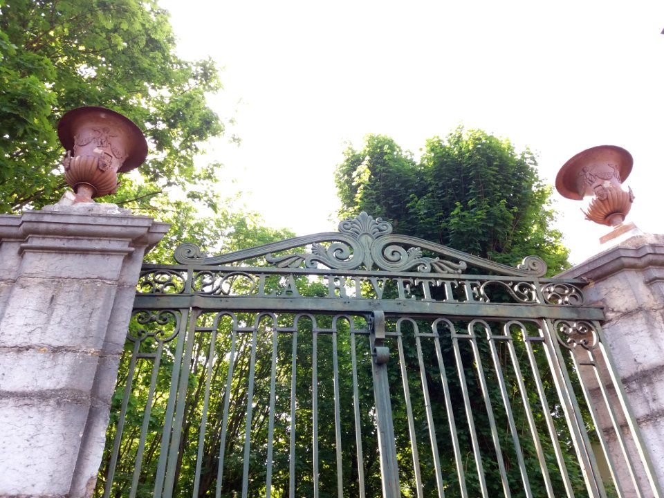 Maison La Rivette - Haut du portail