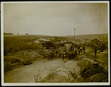 Making a road to the guns, Bestanddeelnr 158-0103