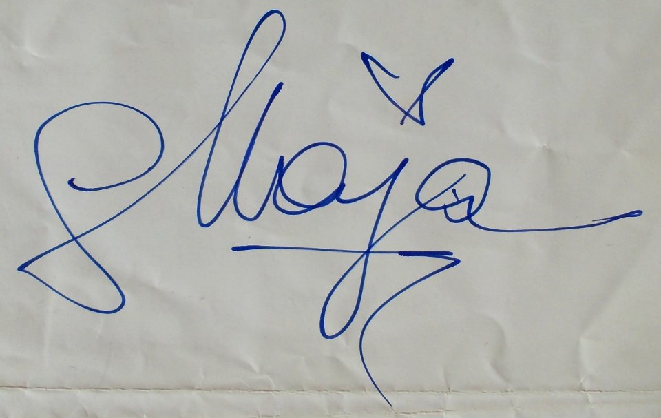 Maja Keuc signature