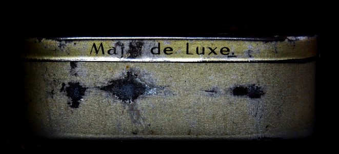 Maja de Luxe pijptabak blikje, Hendrik Taconis Zx Leeuwarden, foto5