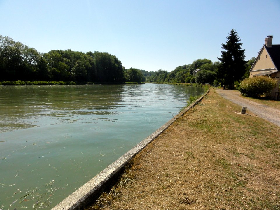 Maizy (Aisne) canal latéral à l'Aisne (01)