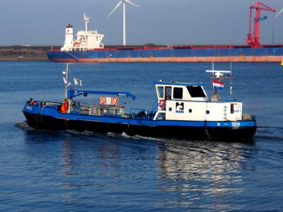 Main V ENI 02327365 at IJmuiden, Port of AMsterdam pic3