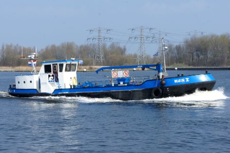 Main V, ENI 02327365, Noordzeekanaal, Port of Amsterdam, pic1