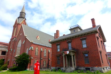 Main Street United Methodist Church and Parish House - Nashua, New Hampshire - DSC07098 photo