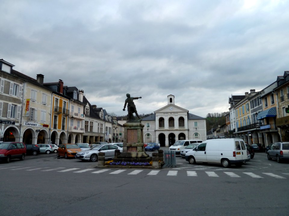 Mairie et centre de Nay (Pyrénées-Atlantiques)