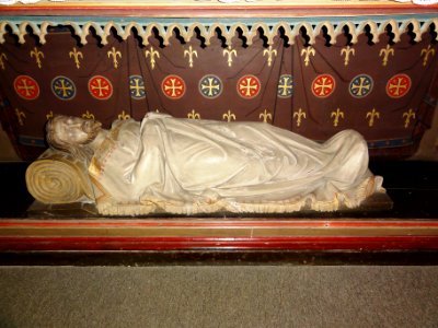 Mairieux (Nord, Fr) église, détail autel, Christ au tombeau