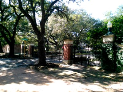 MainatRemingtonShadysideEntrance