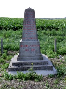 Marcy (Aisne) stèle monument d'un soldat 1918
