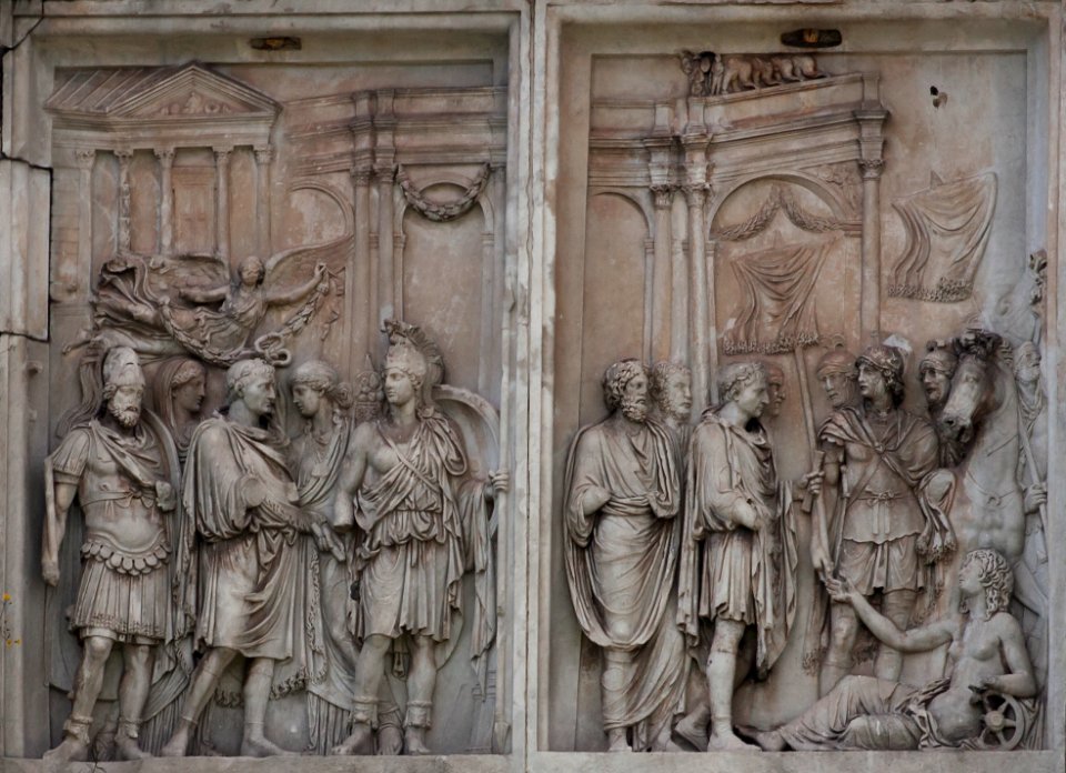 Marcus Aurelius relief, Adventus, Profectio