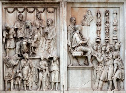 Marcus Aurelius relief, Liberalitas, Clementia