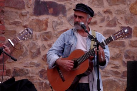 Marcha indignada Música 004