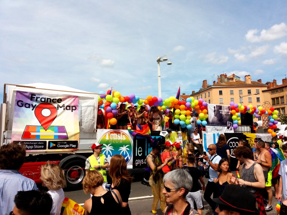 Marche des Fiertés 2018 à Lyon - Pont Bonaparte - Cortège 24