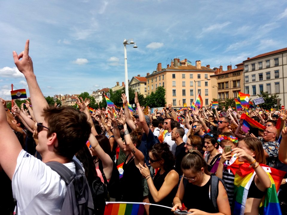 Marche des Fiertés 2018 à Lyon - Pont Bonaparte - Cortège 10