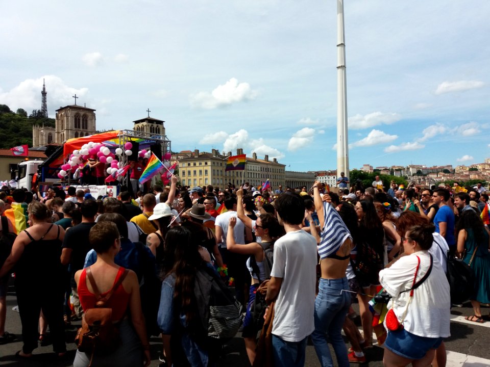 Marche des Fiertés 2018 à Lyon - Pont Bonaparte - Cortège 14