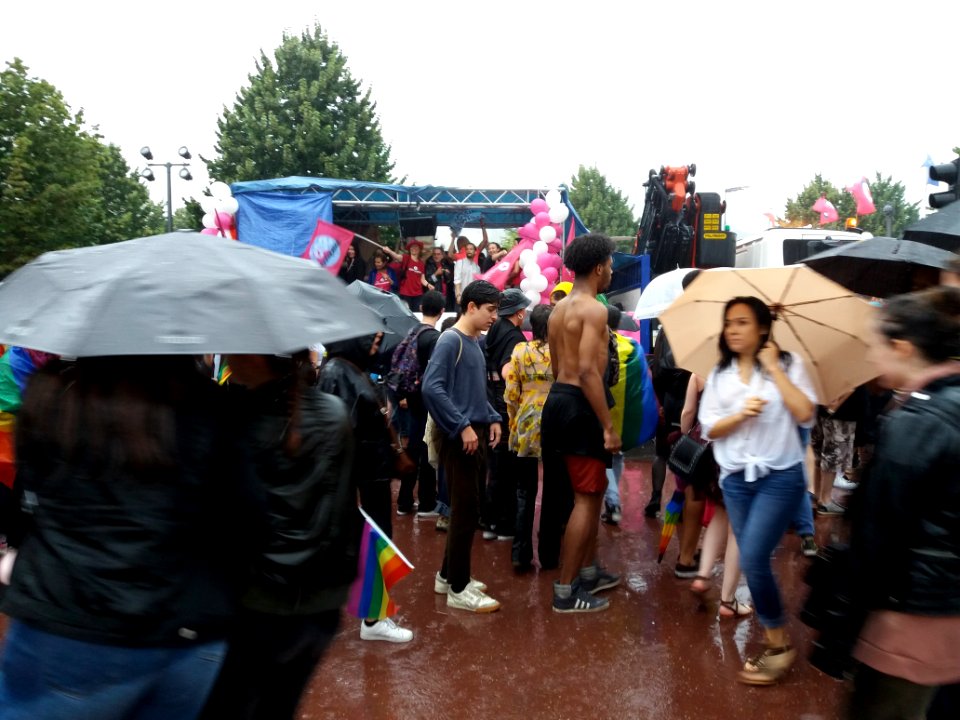 Marche des Fiertés 2019 à Lyon - Départ place Bellecour (14)