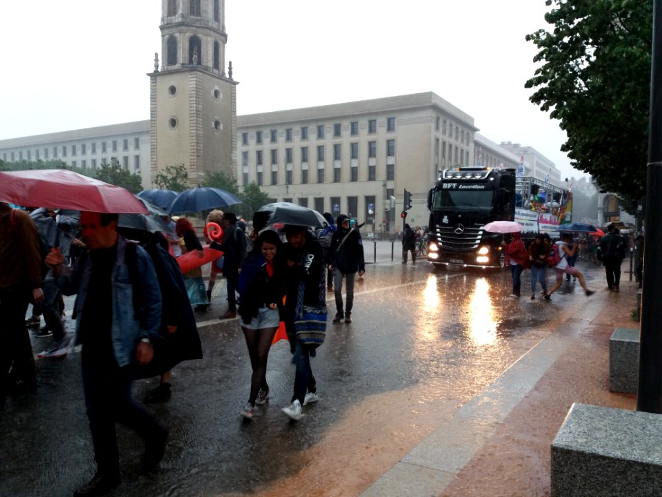 Marche des Fiertés 2019 à Lyon - Départ place Bellecour (05)