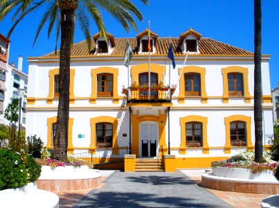 Marbella - San Pedro Alcántara, Plaza de la Iglesia y Tenencia de Alcaldía
