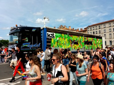 Marche des Fiertés 2018 à Lyon - Pont Bonaparte - Cortège 17