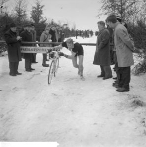 Marcel Rutte eerste in de cycle-cross in Amsterdamse Bos, Bestanddeelnr 914-6817